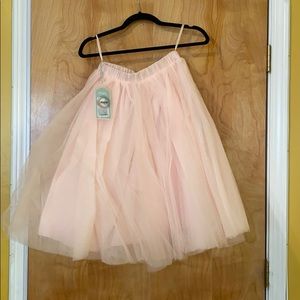 Blush pink tulle skirt size Sm NWT